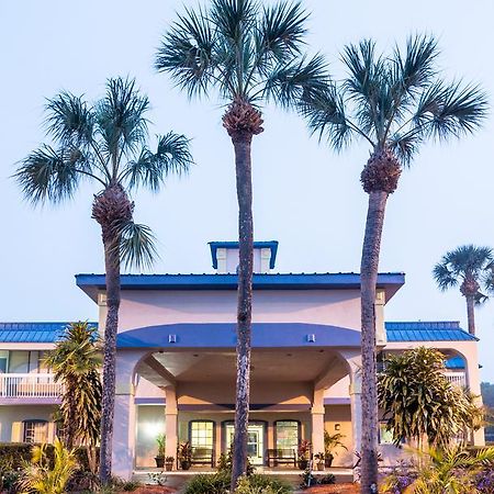 Quality Inn Tampa Lake Magdalene Eksteriør bilde