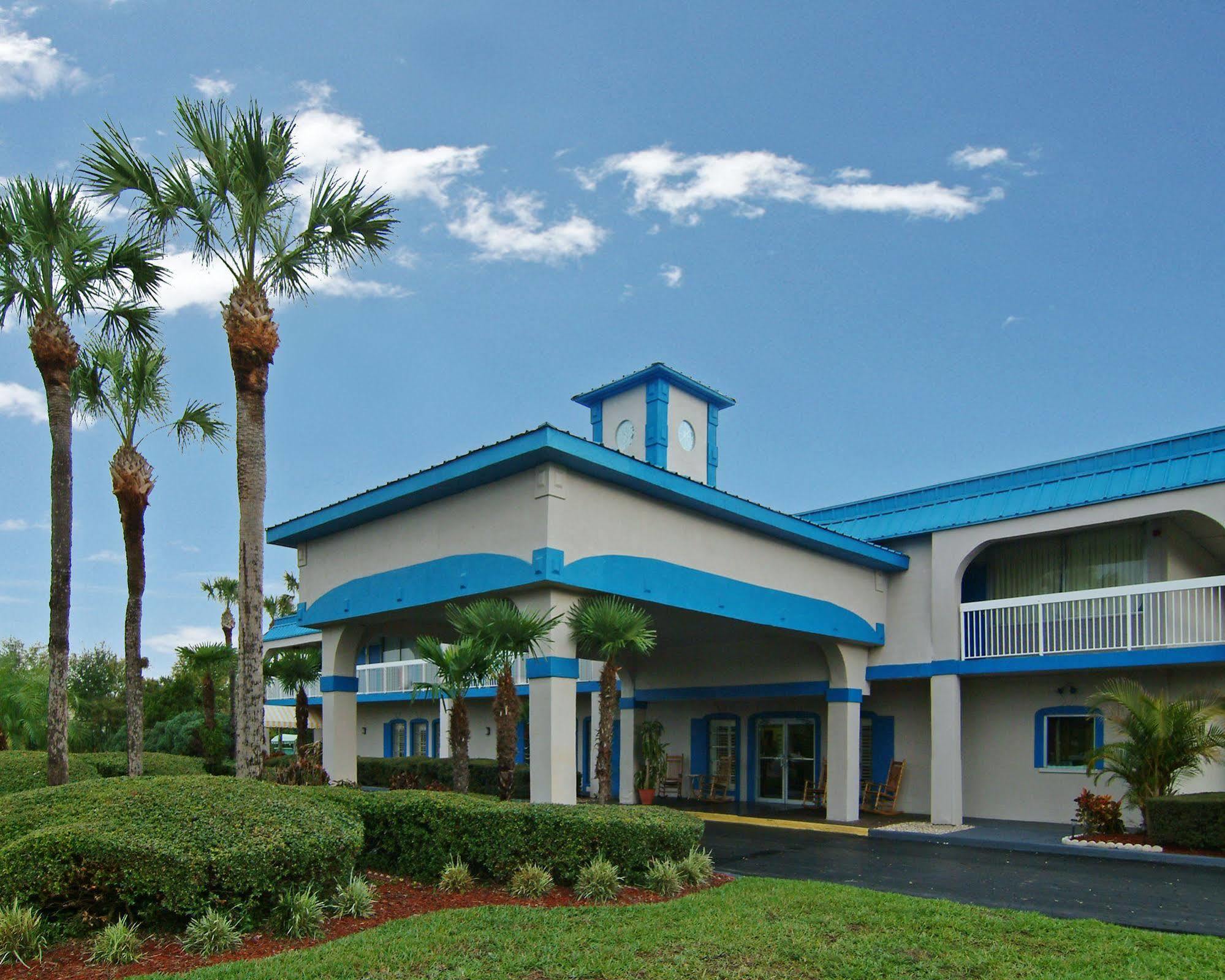 Quality Inn Tampa Lake Magdalene Eksteriør bilde