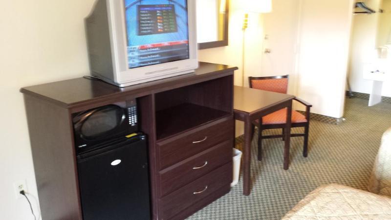Quality Inn Tampa Lake Magdalene Eksteriør bilde